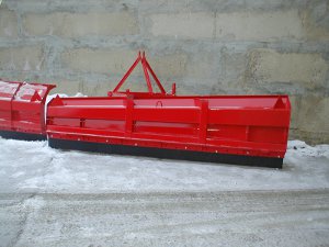 Vlevo klasické provedení, vpravo křídlo