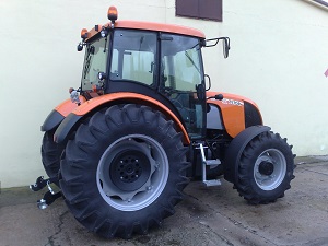 Traktory Zetor