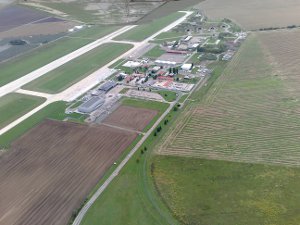 Příjezd k letišti