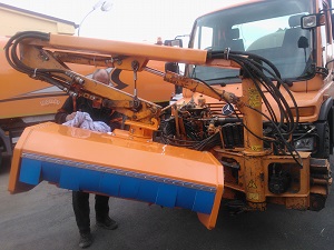 Montáž cepového nástroje STP-C 133.2 na nosič Unimog