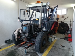 Přetěsnění traktoru ze sněhové frézy