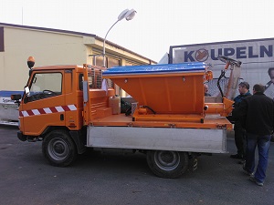 Montáž sypače na podvozek Bonetti