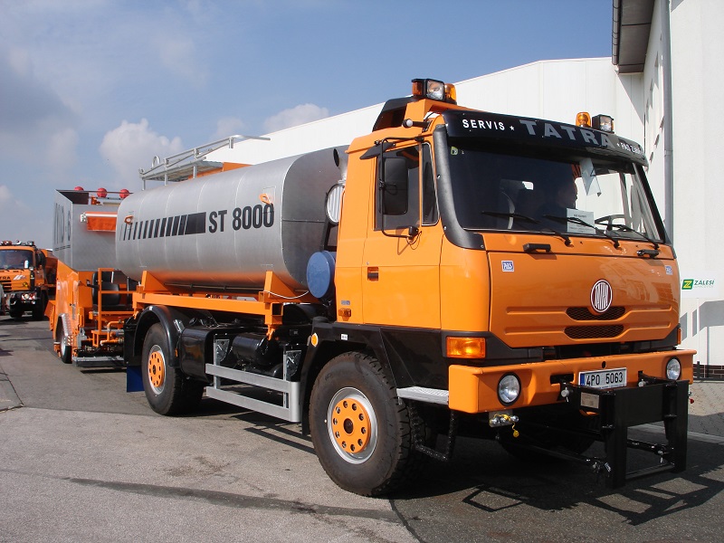 Servisní tank ST-800