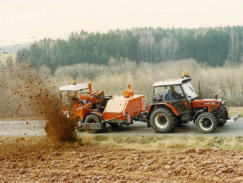 Příkopová fréza PF-130